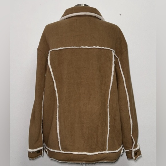 UGG FRANKIE BONDED FLEECE TRUCKER - Picture 2 of 3